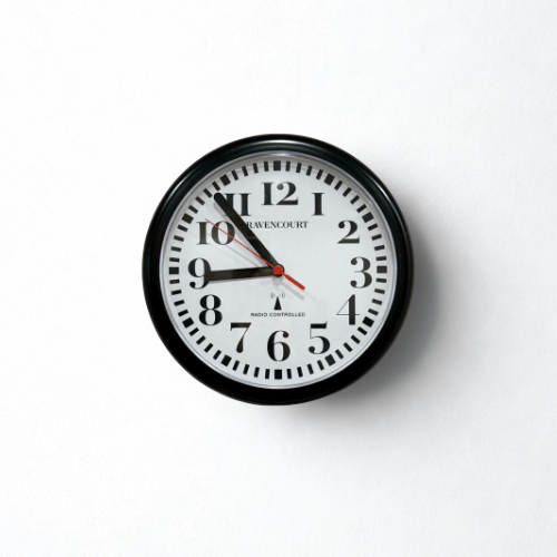 Ravencourt Radio Controlled Wall Clock 30 cm / 12" / Black Ravencourt Radio Controlled Wall Clock